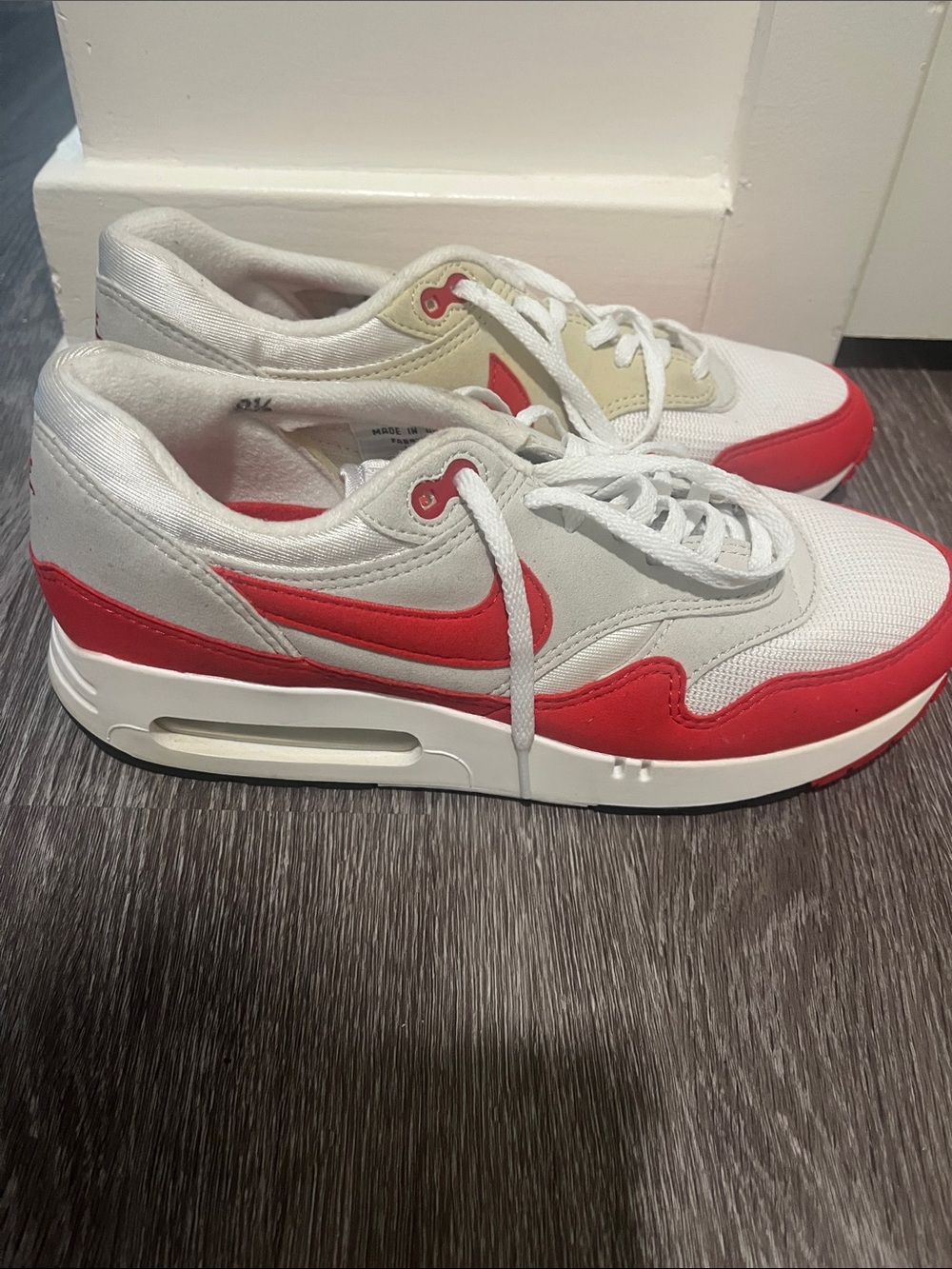 Nike Low-Top Sneakers in White and Red